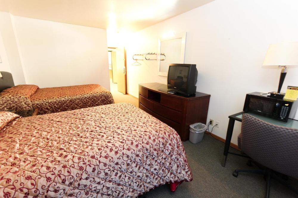 Double Room with Two Double Beds interior